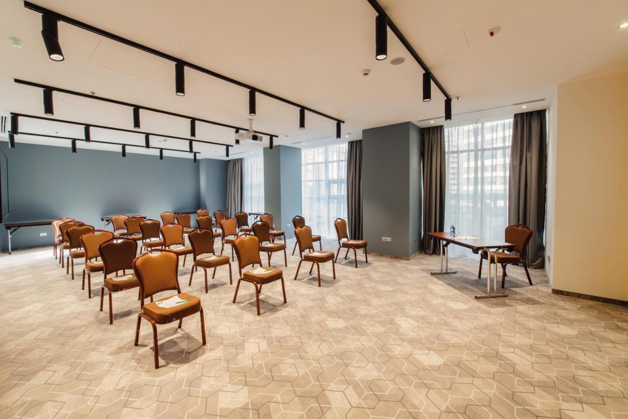 Holiday Inn Bucharest - Times, An Ihg Hotel Екстер'єр фото