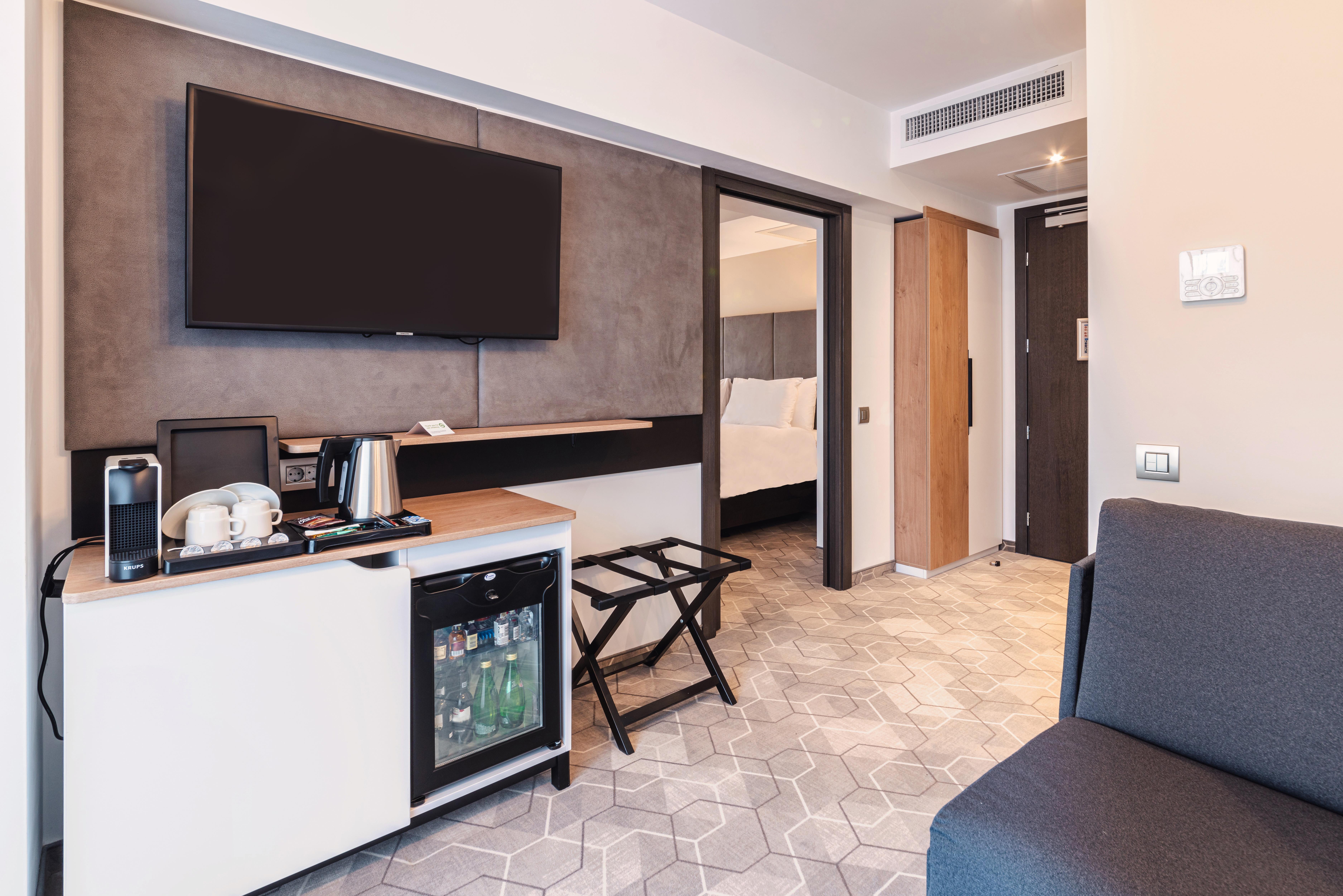 Holiday Inn Bucharest - Times, An Ihg Hotel Екстер'єр фото