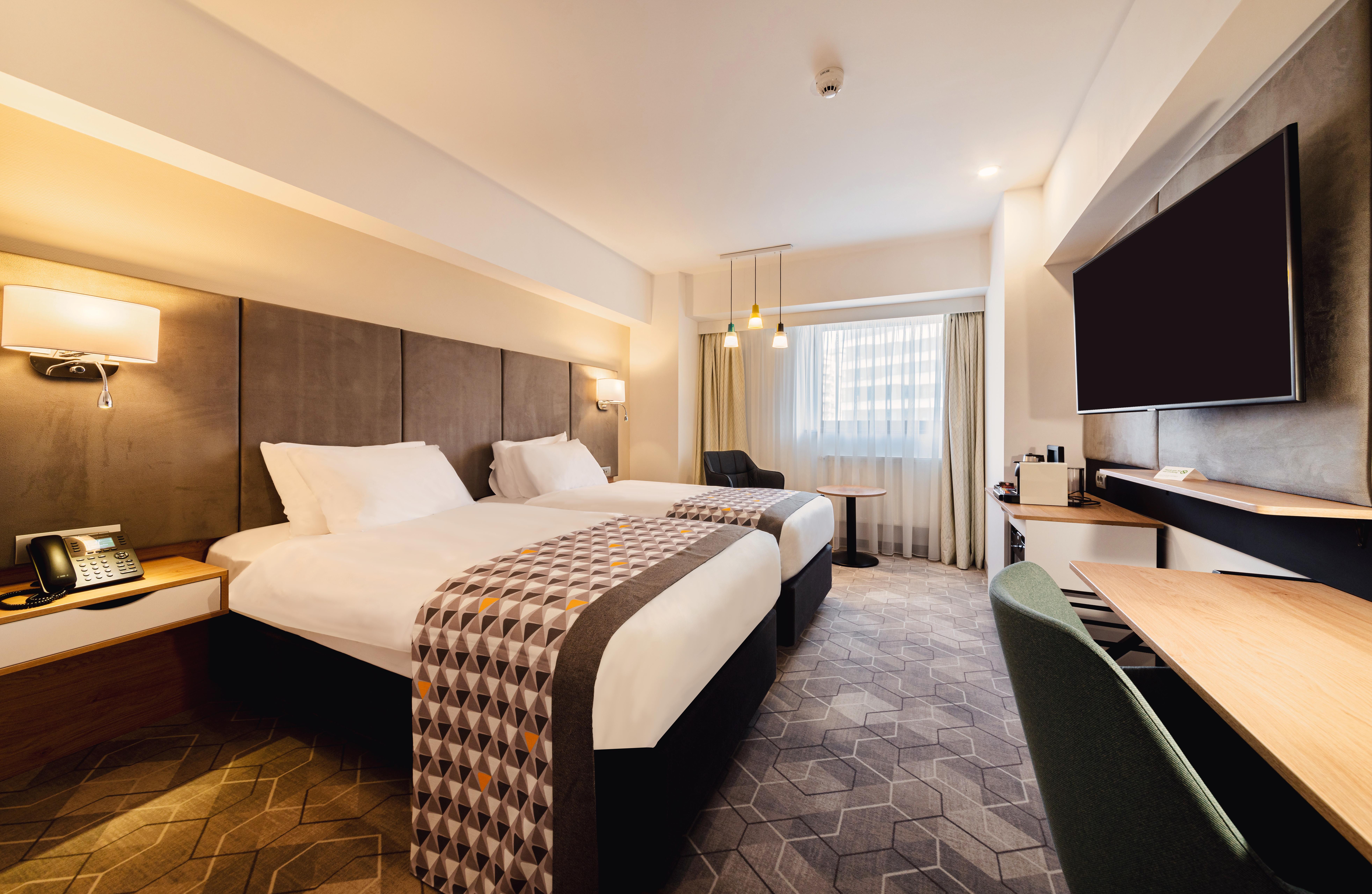 Holiday Inn Bucharest - Times, An Ihg Hotel Екстер'єр фото