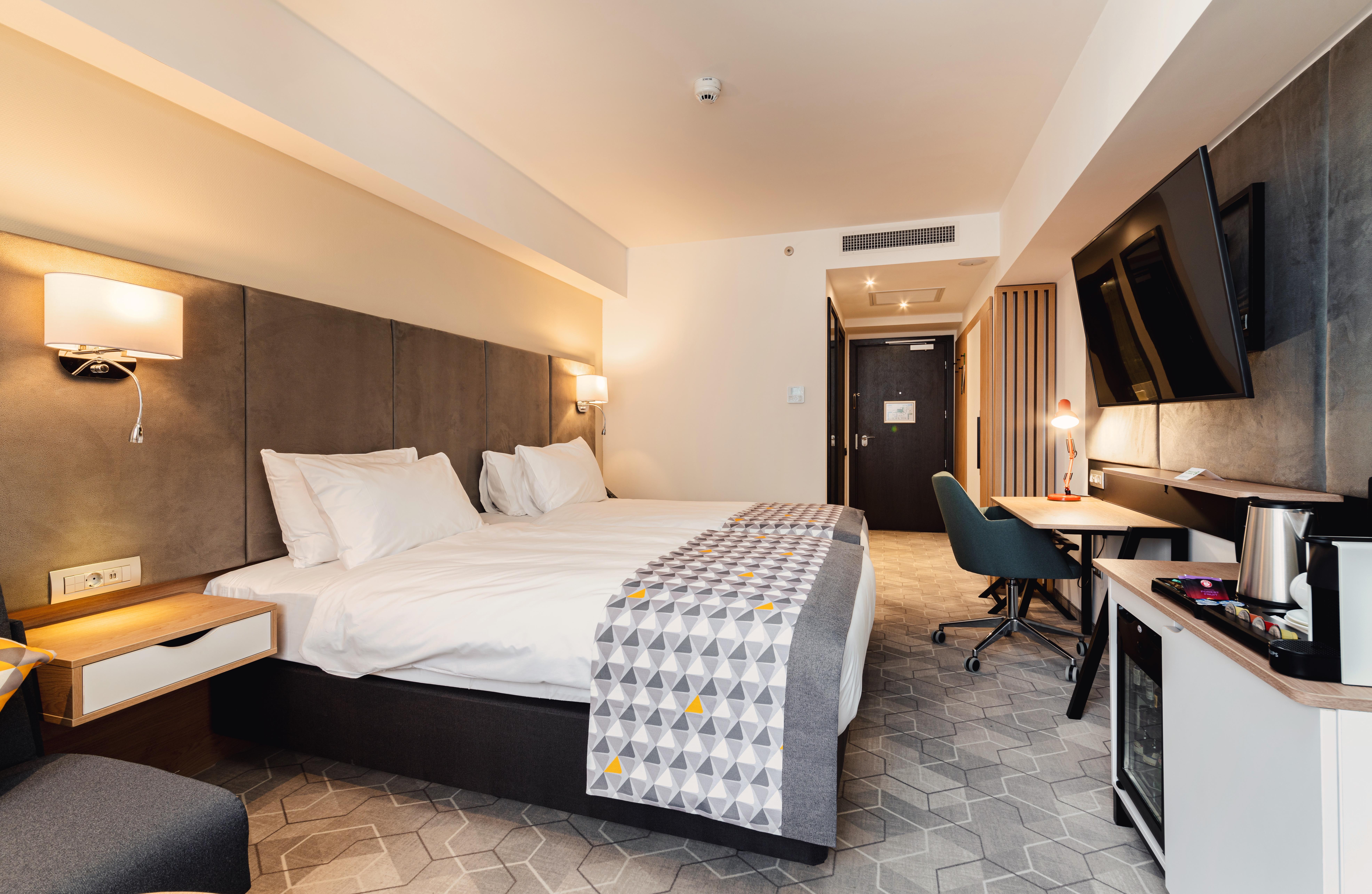 Holiday Inn Bucharest - Times, An Ihg Hotel Екстер'єр фото