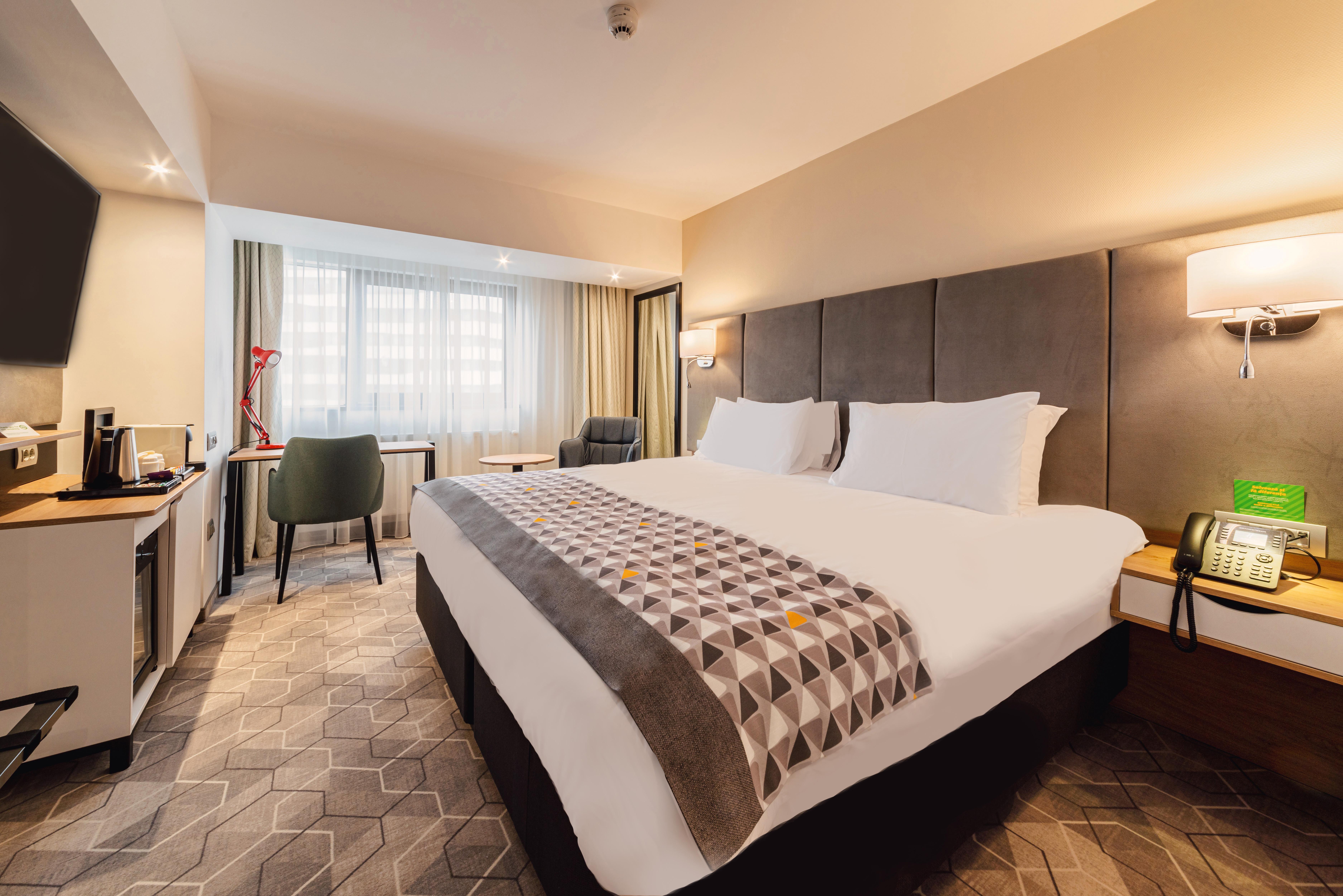 Holiday Inn Bucharest - Times, An Ihg Hotel Екстер'єр фото