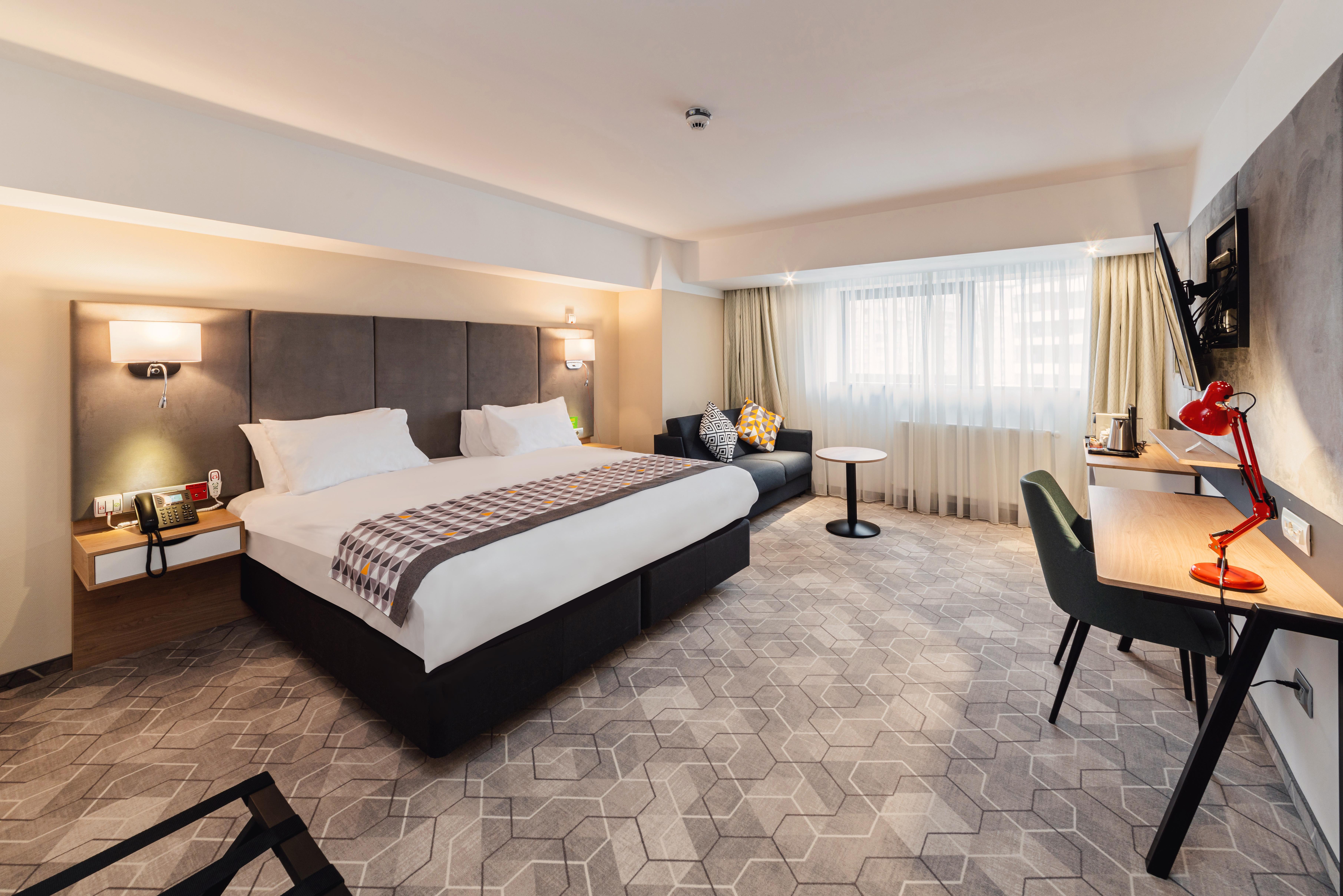 Holiday Inn Bucharest - Times, An Ihg Hotel Екстер'єр фото
