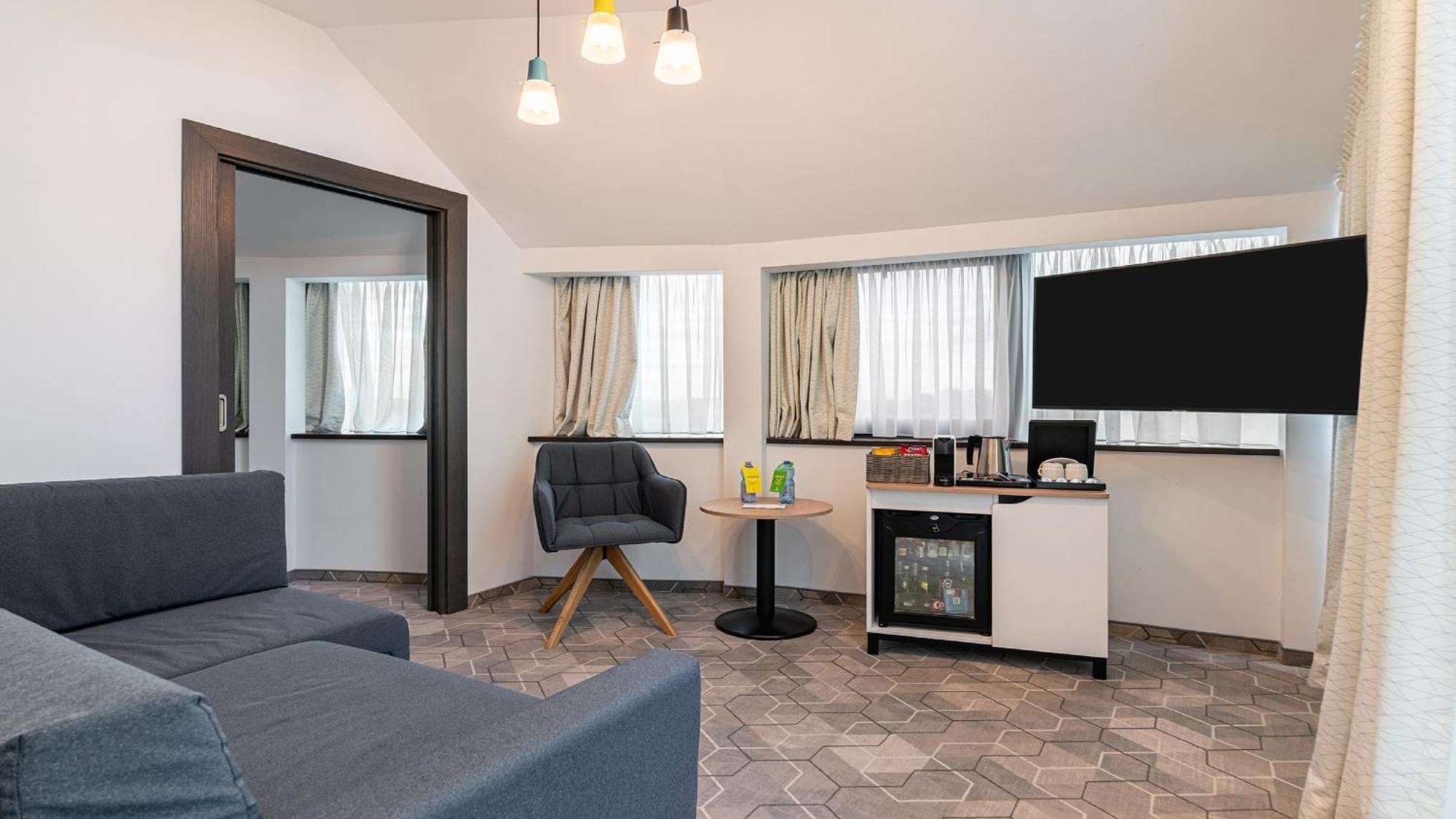 Holiday Inn Bucharest - Times, An Ihg Hotel Екстер'єр фото